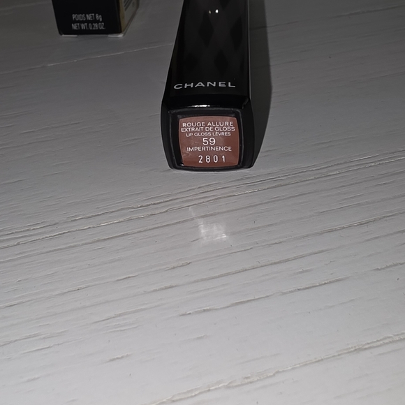 Chanel 🆕 lip gloss Extrait de Gloss Intense Lip Color Impertinence #59 - Picture 2 of 5